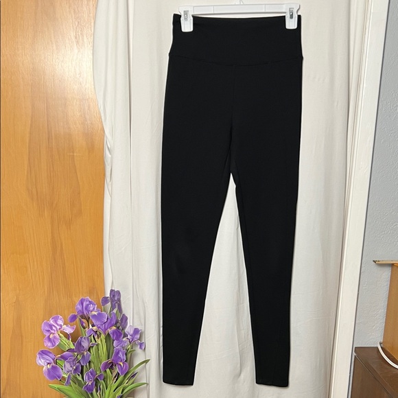Assets by Spanx Black High-Waisted Leggings Size Small - Picture 1 of 6